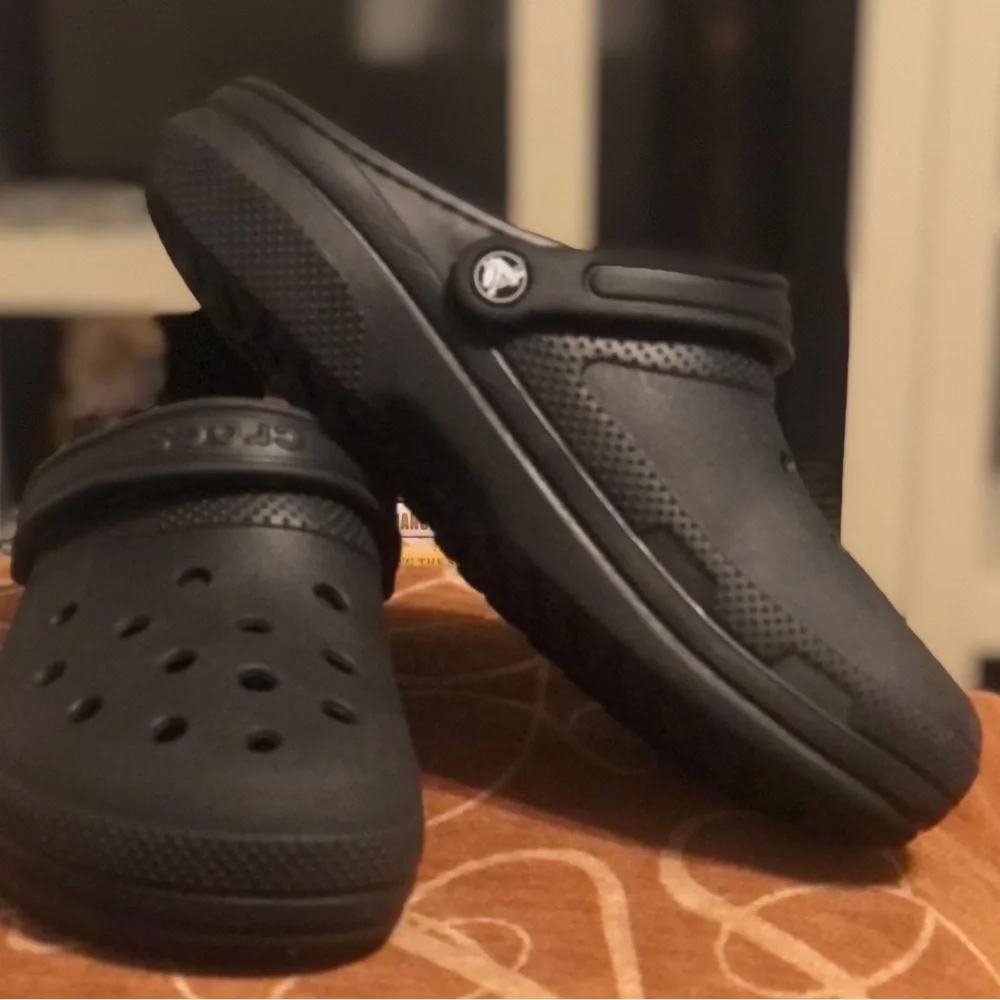 SALE: CROCS [Unisex] W/Duel Comfort Lining